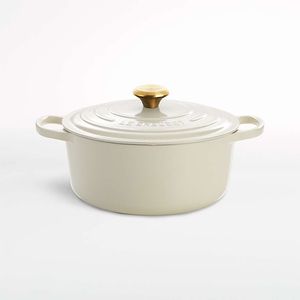 Le Creuset ® Signature 5.5 qt. Round Cream Dutch Oven with Lid
